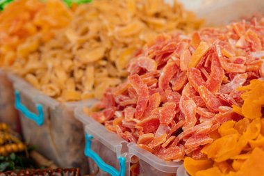 Türk pazarında kurutulmuş mango ve diğer şekerli meyveler