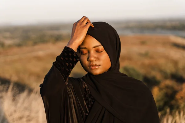 Portrait Muslim Woman Black Robe — Stock Photo, Image
