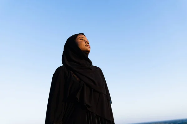 Black Muslim Woman Weared Black Robe Blue Background Islamic Religion — Stock Photo, Image