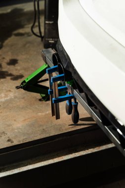 Özel performans egzoz ipuçları tam egzoz kurulumundan önce hizalandı