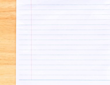 Ahşap arkaplanda boş defter sayfası