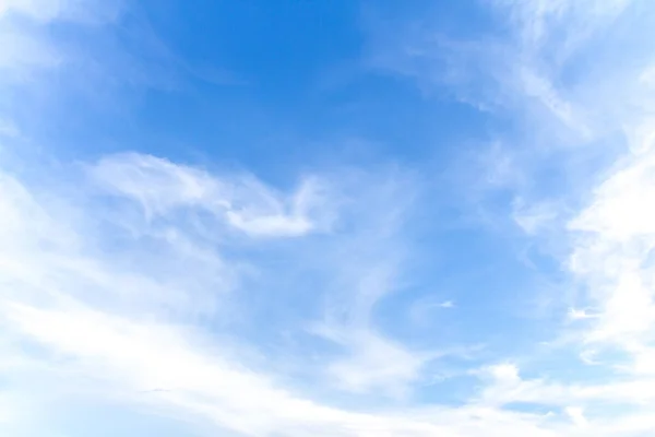 Вид Блакитне Небо Хмарами — стокове фото