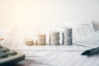 Para yığınları, mali planlama ve para birimi