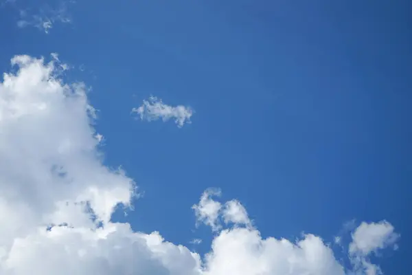 Blauer Himmel Mit Wolken — Stockfoto