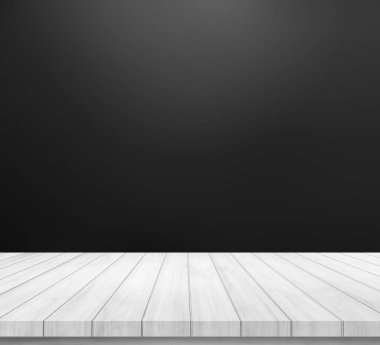 Ahşap desenli siyah duvar ve zemin