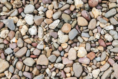 Taşların, çakıl taşlarının, kayaların, taşların, çakıl taşlarının, çakıl taşlarının, beyaz, siyah, gri,