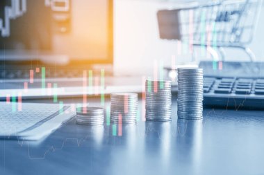 madeni paralar ve tabloyla finansal konsept