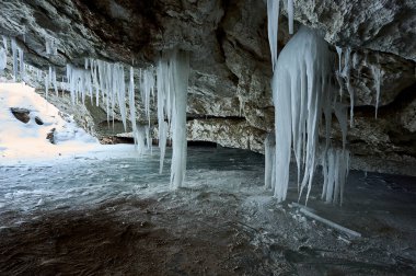 Arkhangelsk bölgesinde Pinezhsky karst mağaraları 