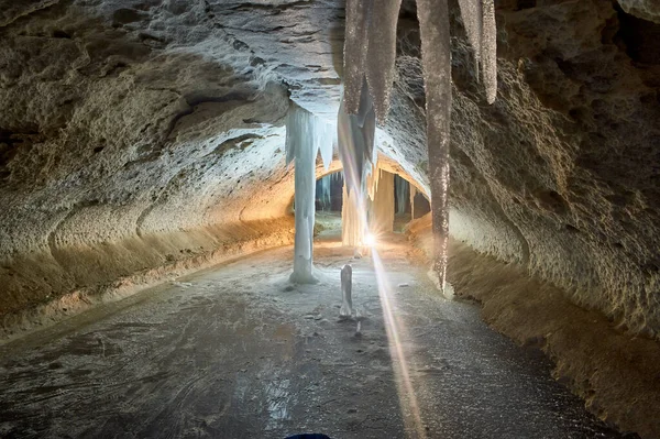 Arkhangelsk bölgesinde Pinezhsky karst mağaraları 