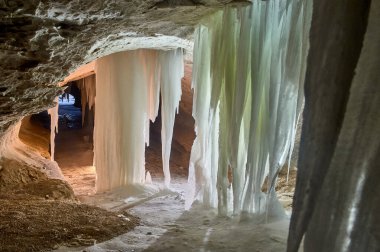 Arkhangelsk bölgesinde Pinezhsky karst mağaraları 