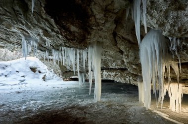Arkhangelsk bölgesinde Pinezhsky karst mağaraları 