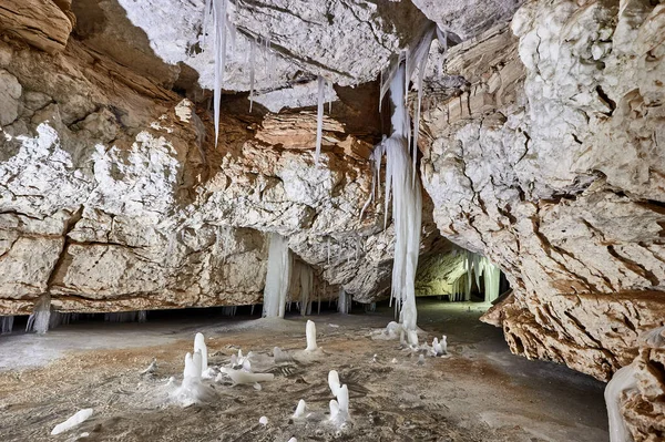 Pinezhsky karst caves in the Arkhangelsk region — Stock Photo, Image