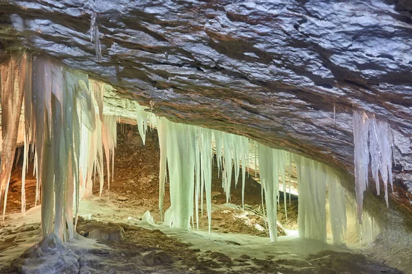 Grottes karstiques de Pinezhsky dans la région d'Arkhangelsk — Photo