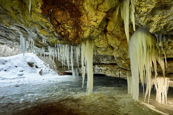 Pinezhsky-Karsthöhlen im Gebiet Archangelsk — Stockfoto