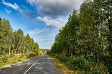 Kırsal bölgelerde asfalt yol