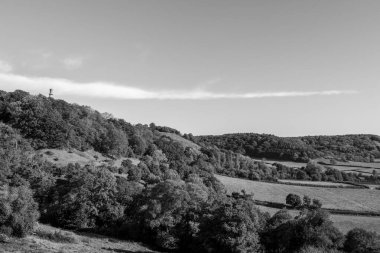 Somerset Compton Dundon 'daki Polden Yolu' ndaki Amiral Hood Anıtı 'nın manzara fotoğrafı.