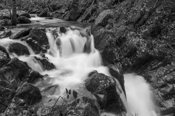 Długa Ekspozycja Wodospadu Hoar Oak Water Watersmmet Exmoor National Park — Zdjęcie stockowe