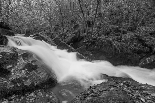 Larga Exposición Una Cascada Río Hoar Oak Water Watersmmet Parque — Foto de Stock