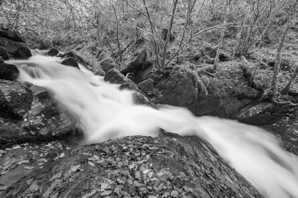 Larga Exposición Una Cascada Río Hoar Oak Water Watersmmet Parque — Foto de Stock