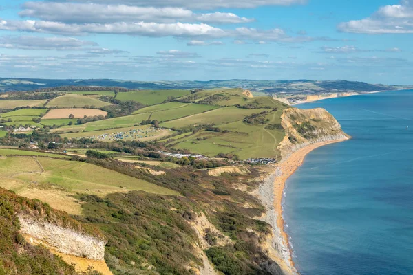 Dorset 'teki Jurassic Sahili' ndeki Altın Şapka Dağı 'nın zirvesinden görüntü