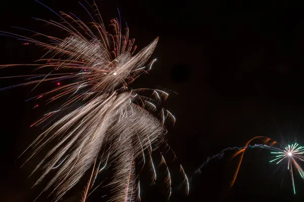 Lång Exponering Fyrverkerier Himlen — Stockfoto