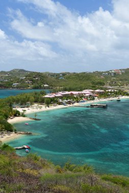 Saint Lucia 'daki Rodney Körfezi' nin güvercin adasının tepesinden görüntü