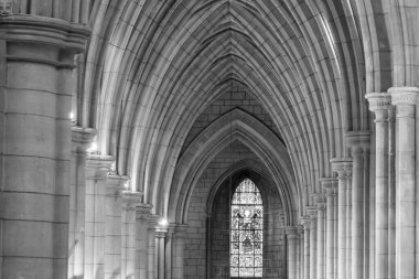 Cornwall 'daki Truro katedrali içinde bir koridor görüntüsü