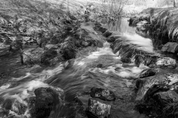 Long Exposure Weir Water River Flowing Valley Robbers Bridge Exmoor — Stock Photo, Image