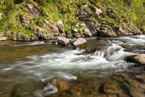 Long Exposure River Heddon Flowing Heddons Mouth North Devon Coast — Stock Photo, Image