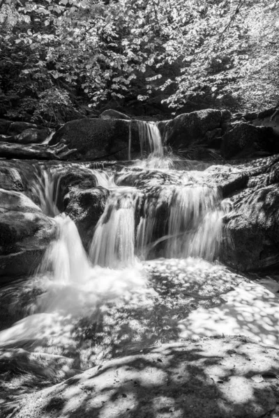 Longa Exposição Uma Cachoeira Rio Hoar Oak Water Watersmeet Parque — Fotografia de Stock