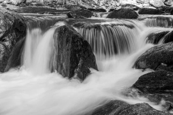 Длительное Воздействие Водопада Реке Ист Лин Уотерсмит Национальном Парке Эксмур — стоковое фото