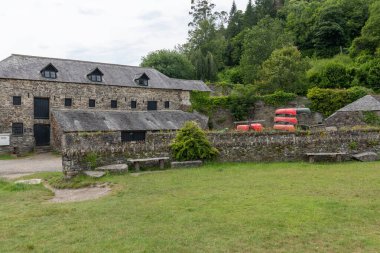 Cornwall 'daki Cotehele rıhtımındaki Keşif Merkezi.