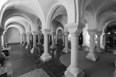 Worcester. Worcester Shire.Birleşik Krallık. 4. 2025. Worcester Katedrali 'ndeki mezarın fotoğrafı.