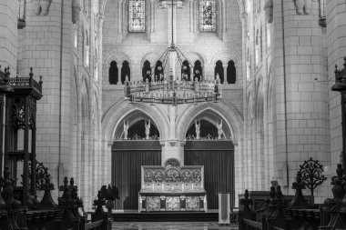 Buckfast. Devon. Birleşik Krallık. 22 Ağustos 2025. Devon 'daki Buckfast Manastırı' ndaki sunağın fotoğrafı.