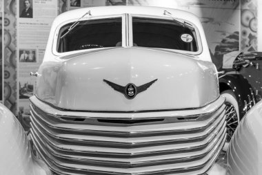 Sparkford. Somerset. Birleşik Krallık. 12 Ocak 2025. 1935 'ten bir Cord 810 Somerset' teki Haynes Motor Müzesi 'nde sergileniyor.