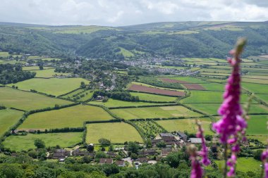 Exmoor Ulusal Parkı 'ndaki Bossington Hill' den görüntü