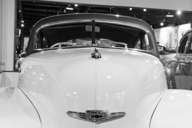 Sparkford. Somerset. Birleşik Krallık. 12 Ocak 2025. 1947 'den bir Chevrolet Fleetline Aero Sedan, Somerset' teki Haynes Motor Müzesi 'nde sergileniyor.