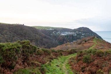 Devon 'daki Lynton ve Lynmouth Countisbury Hill' deki Beacon Tor 'dan görüntü