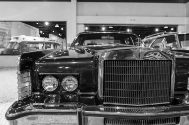 Sparkford. Somerset. Birleşik Krallık. 12 Ocak 2025. 1979 'dan Lincoln Continental Town arabası Somerset' teki Haynes Motor Müzesi 'nde sergileniyor.