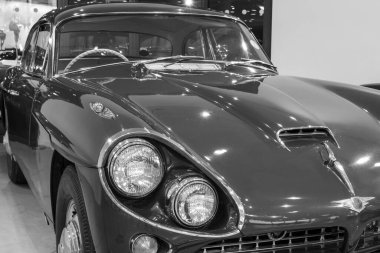 Sparkford. Somerset. Birleşik Krallık. 12 Ocak 2025. 1963 'ten bir Mark 1 Jensen C-V8 Somerset' teki Haynes Motor Müzesi 'nde sergileniyor.