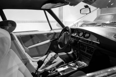 Sparkford.Somerset.Birleşik Krallık. 12 Ocak 2025. 1973 tarihli bir Citroen SM coupe Somerset Haynes Motor Müzesi 'nde sergilenmektedir.