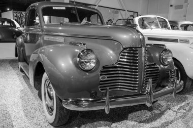 Sparkford.Somerset.Birleşik Krallık. 12 Ocak 2025. 1940 tarihli Buick Serisi 40 2 kapılı coupe Somerset 'teki Haynes Motor Müzesi' nde sergilenmektedir.