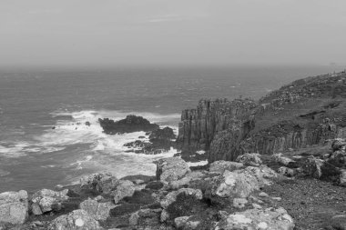 Cornwall 'daki Lands End' deki kayalıkların manzara fotoğrafı