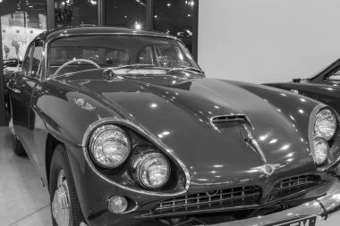 Sparkford. Somerset. Birleşik Krallık. 12 Ocak 2025. 1963 'ten bir Mark 1 Jensen C-V8 Somerset' teki Haynes Motor Müzesi 'nde sergileniyor.