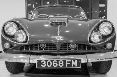 Sparkford. Somerset. Birleşik Krallık. 12 Ocak 2025. 1963 'ten bir Mark 1 Jensen C-V8 Somerset' teki Haynes Motor Müzesi 'nde sergileniyor.