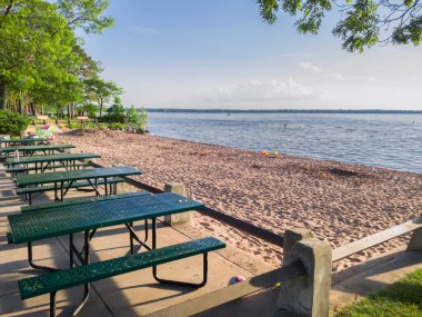 New York 'un kuzeyindeki Verona Sahili' ndeki Oneida Gölü Sahil Manzarası