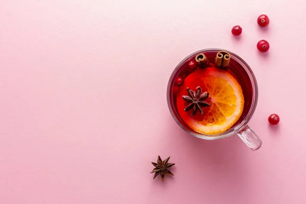 Glass Cup Christmas Mulled Wine Glogg Pink Background Copy Space — Stock Photo, Image