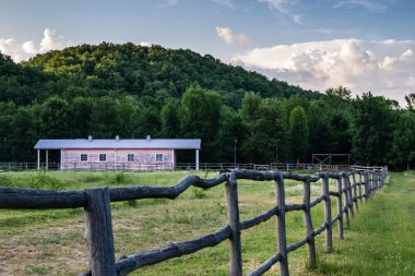 Eski çiftlik çiftlik