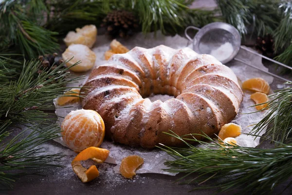 Homemade Delicious Christmas New Year Cake Tangerines Wooden Background Coniferous — Stock Photo, Image