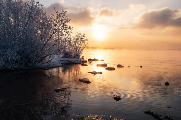 Morgon Floden Vinterlandskap — Stockfoto